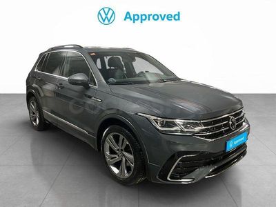 Usado VW Tiguan R-line 150 CV (110 kW) 2021 Gris / plata SUV