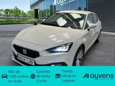 Usado Seat Leon Style 116 CV (85 kW) 2021 Blanco Utilitario