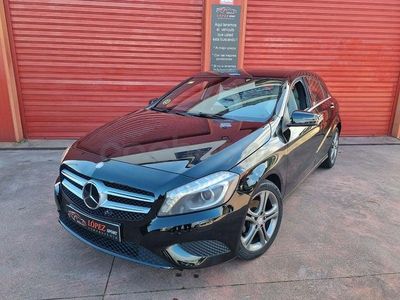 Usado Mercedes A180 Urban 109 CV (80 kW) 2013 Negro Berlina