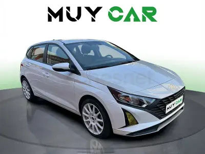 Usado Hyundai i20 79 CV (58 kW) 2025 Blanco Utilitario