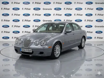 Usado Jaguar S-Type Executive 207 CV (152 kW) 2007 Gris / plata Berlina