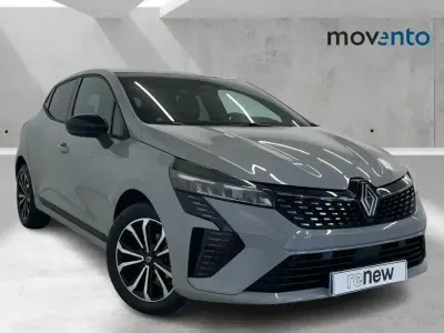 Usado Renault Clio Techno 100 CV (73 kW) 2026 Gris Utilitario
