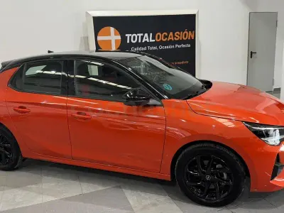 Usado Opel Corsa GS Line 102 CV (75 kW) 2022 Naranja Utilitario