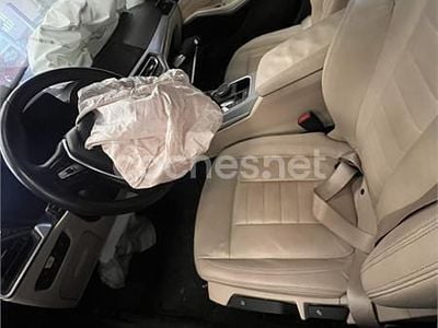 Usado BMW 330e 252 CV (185 kW) 2019 Gris / plata Berlina