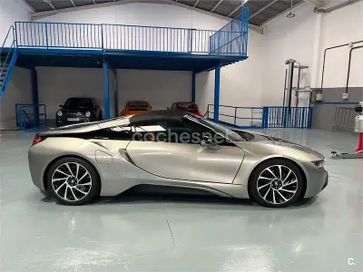Usado BMW i8 374 CV (275 kW) 2020 Gris / plata Descapotable
