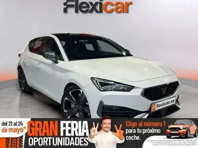 Käytetty Cupra Leon VZ 300 HP (220 kW) 2022 Valkoinen Sedan