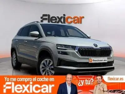 Usado Skoda Karoq 150 CV (110 kW) 2024 Gris SUV