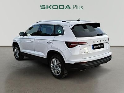 Usado Skoda Karoq Selection 116 CV (85 kW) 2025 Blanco SUV
