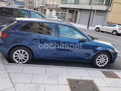 Azul Usado 2013 Audi A3 Attraction Berlina | 9300 € (Precio justo)