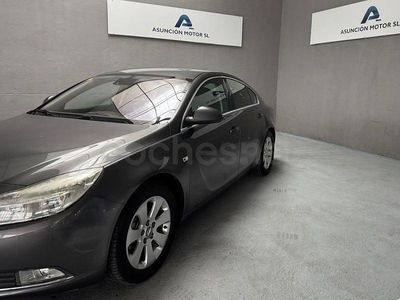Usado Opel Insignia Selective 130 CV (95 kW) 2012 Gris / plata Berlina