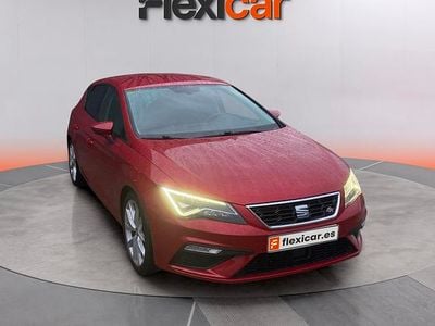 Usado Seat Leon FR 125 CV (91 kW) 2018 Rojo Berlina