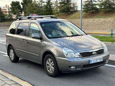 Gris / plata Usado 2011 Kia Carnival Monovolumen | 7200 €