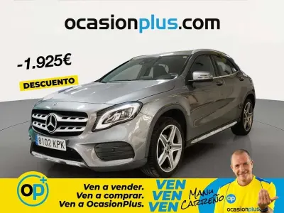 Usado Mercedes GLA180 122 CV (89 kW) 2018 Gris SUV