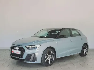 Usado Audi A1 Sportback 116 CV (85 kW) 2025 Gris Utilitario