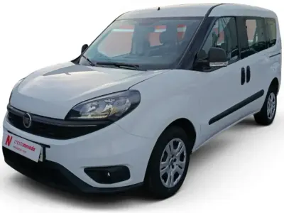 Usado Fiat Doblò S 105 CV (77 kW) 2023 Blanco Monovolumen