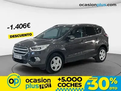 Usado Ford Kuga Trend 150 CV (110 kW) 2017 Gris SUV