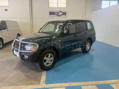 Usado Mitsubishi Montero 165 CV (121 kW) 2000 Negro SUV