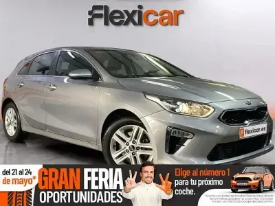 Usado Kia Ceed 120 CV (88 kW) 2021 Gris Utilitario