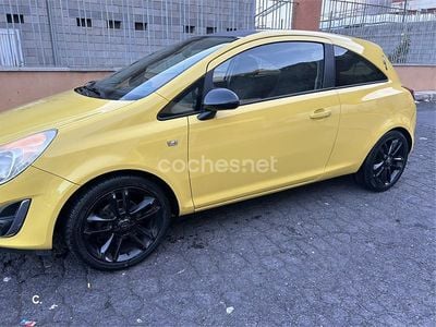 Usado Opel Corsa Color Edition 100 CV (73 kW) 2012 Amarillo Berlina