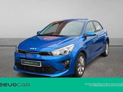 Usado Kia Rio 100 CV (73 kW) 2022 Azul