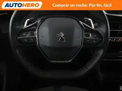 Usado Peugeot 2008 Allure 131 CV (96 kW) 2022 Gris SUV