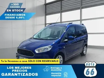 Usado Ford Tourneo Courier Titanium 95 CV (69 kW) 2016 Azul Monovolumen