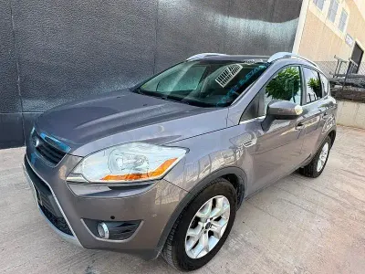 Usado Ford Kuga Trend 140 CV (102 kW) 2012 Gris / plata SUV