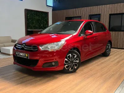 Usado Citroën C4 112 CV (82 kW) 2011 Granate Berlina
