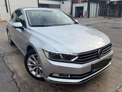 Gris / plata Usado 2017 VW Passat Advance Berlina | 16.950 € (Precio justo)