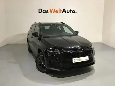Usado Skoda Karoq SportLine 150 CV (110 kW) 2022 Negro SUV