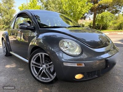 Gris Usado 2008 VW Beetle Elegance Coupe | 7700 €