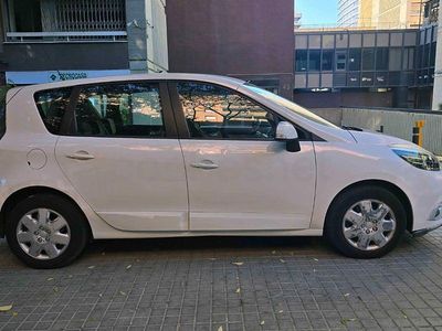 Usado Renault Scénic III 115 CV (84 kW) 2015 Blanco Monovolumen