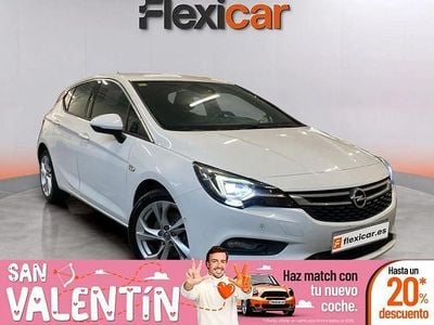 Usado Opel Astra Excellence 136 CV (100 kW) 2016 Blanco