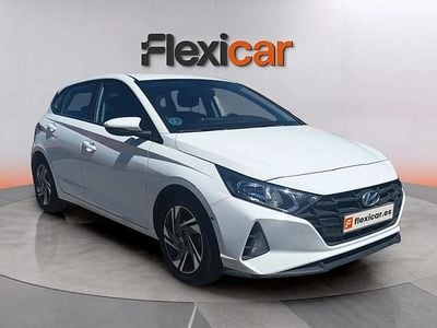 Usado Hyundai i20 84 CV (61 kW) 2021 Blanco Utilitario