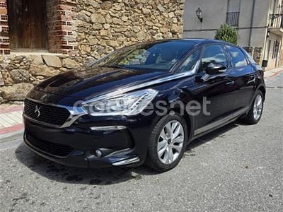 Usado DS Automobiles DS5 Design 181 CV (133 kW) 2017 Violeta / lila Utilitario