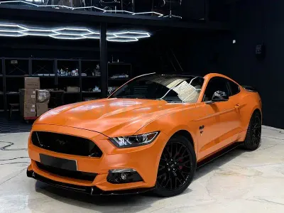 Usado Ford Mustang GT Fastback 419 CV (308 kW) 2016 Naranja Coupe