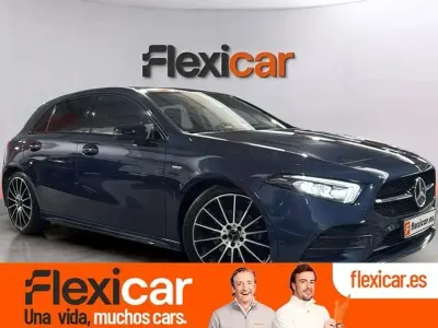 Usado Mercedes A180 109 CV (80 kW) 2022 Azul Utilitario