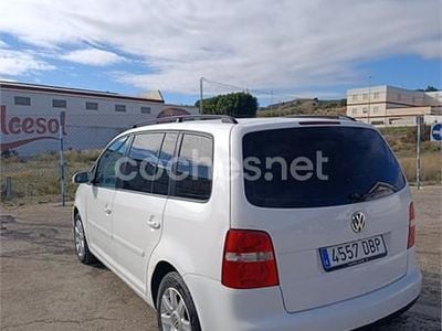 Blanco Usado 2004 VW Touran Trendline Monovolumen | 4000 € (Precio justo)