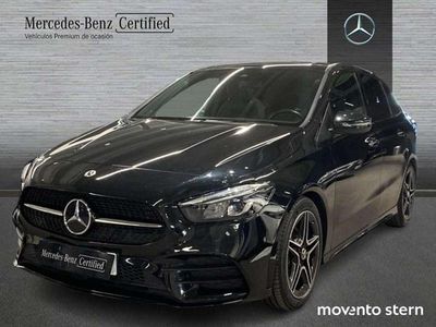 Usado Mercedes B200 150 CV (110 kW) 2022 Negro cosmos Monovolumen