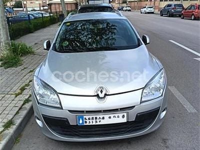 Begagnad Renault Mégane GrandTour Dynamique 130 HK (95 kW) 2010 Grå Kombi
