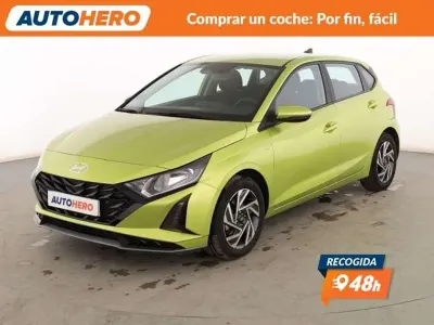 Usado Hyundai i20 101 CV (74 kW) 2024 Amarillo Utilitario