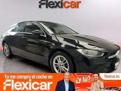 Usado Mercedes CLA200 Shooting Brake 150 CV (110 kW) 2020 Negro Familiar