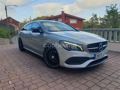 Usado Mercedes CLA220 Shooting Brake AMG line 177 CV (130 kW) 2017 Gris / plata Familiar