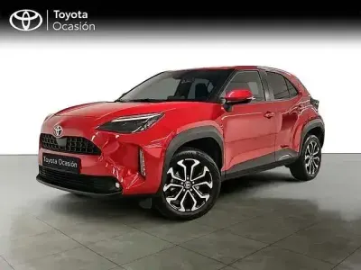 Usado Toyota Yaris Cross Active 116 CV (85 kW) 2023 Rojo SUV