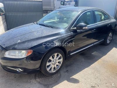 Käytetty Volvo S80 Momentum 163 HP (119 kW) 2010 Musta Sedan
