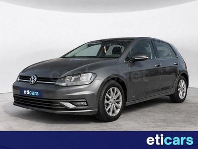 Usado VW Golf VII Advance 115 HP (84 kW) 2017 Cinzento Sedan