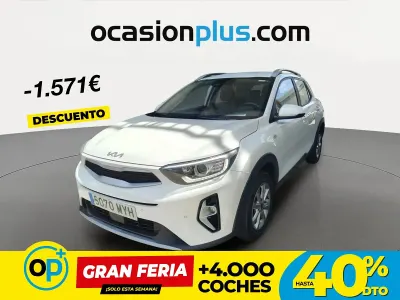 Usado Kia Stonic 79 CV (58 kW) 2025 Blanco SUV