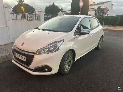 Usado Peugeot 208 Signature Sky 99 CV (72 kW) 2019 Blanco Utilitario