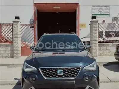 Usado Seat Arona Xperience 110 CV (80 kW) 2023 Azul SUV