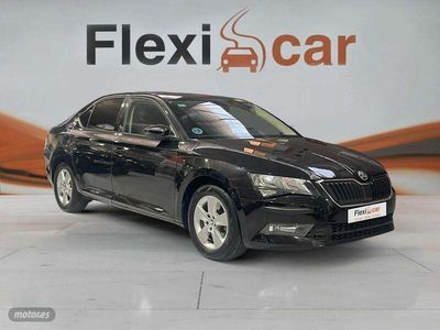 Negro Usado 2018 Skoda Superb Active Berlina | 17.490 € (Caro)